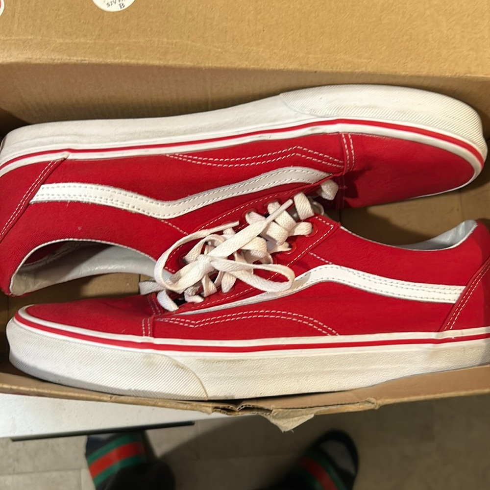 Red van classic 10.5 men's 12 women